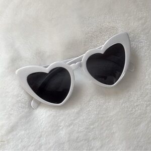 New Heart-Shaped White Sunglasses